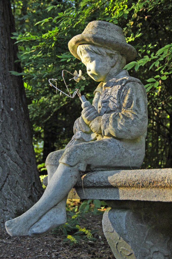 Forty-Putney-Rd-Statue-Boy-on-bench-4x6